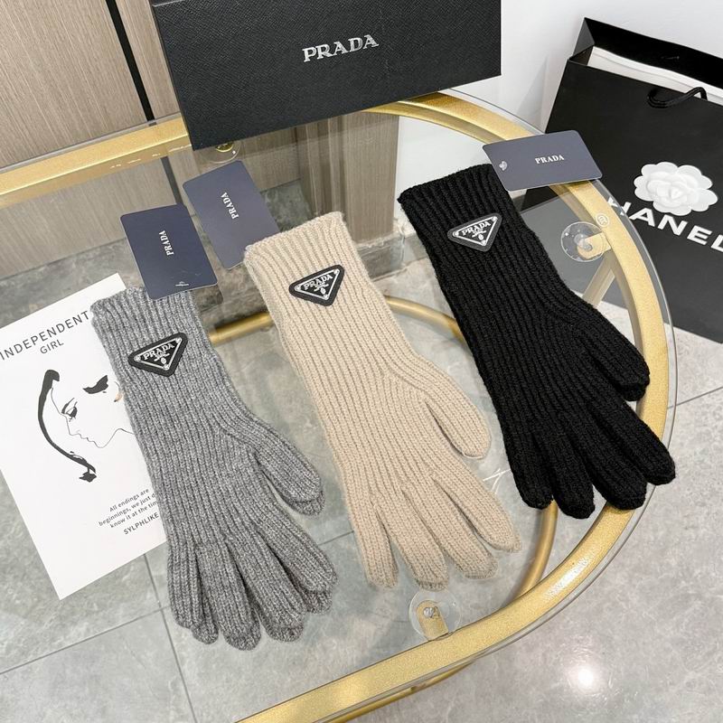 Prada gloves hm29